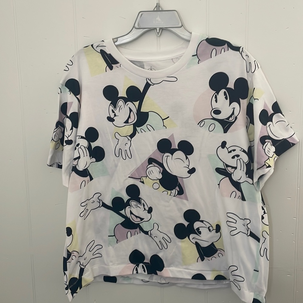 NWOT Disney Mickey Mouse shirt